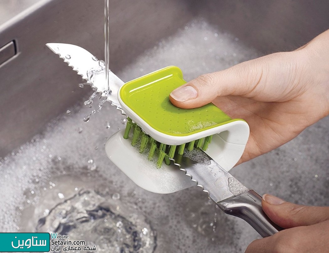 شستن چاقو با دست